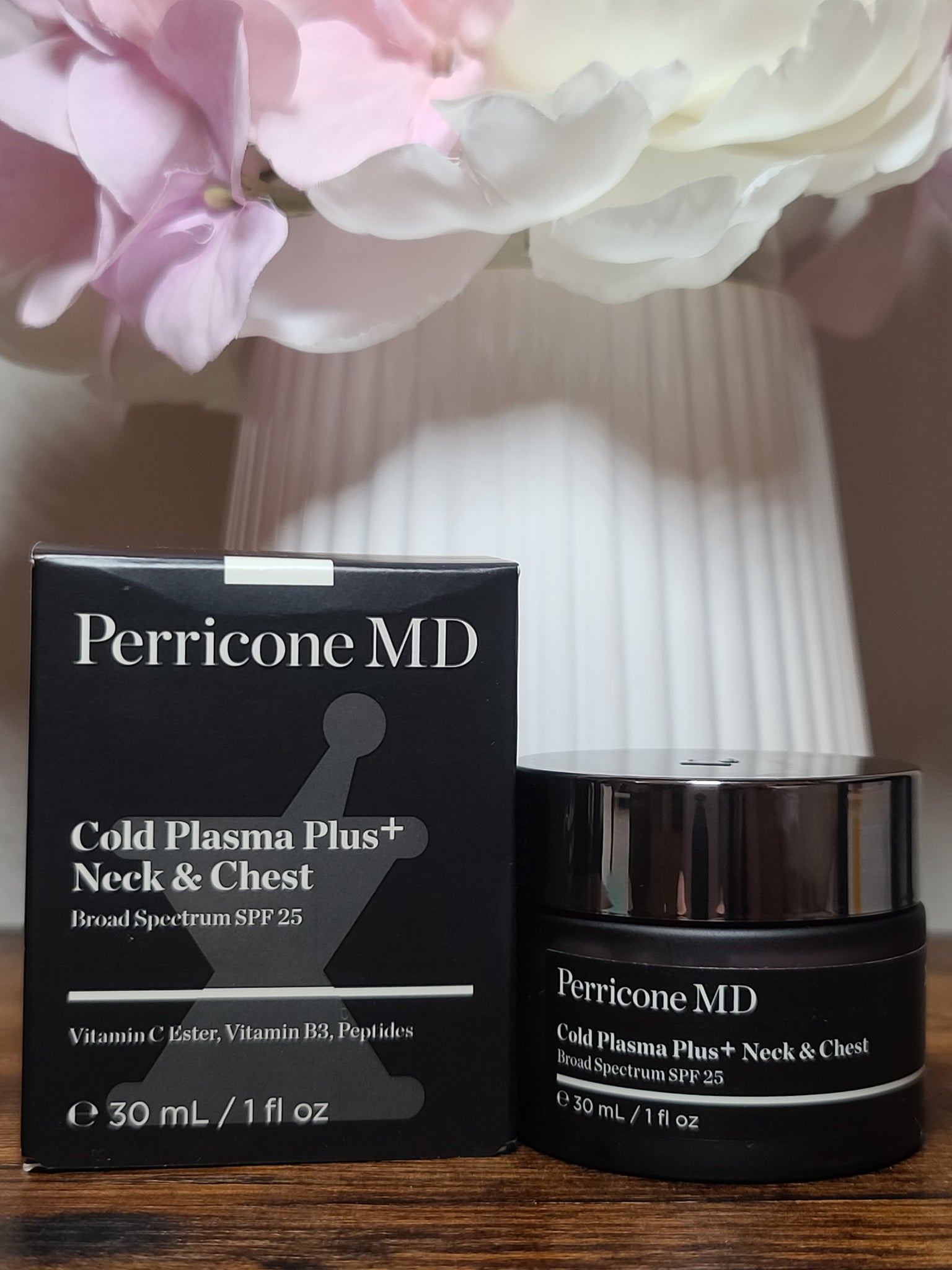 Perricone MD Cold Plasma Plus+ Neck & Chest Broad Spectrum SPF 25