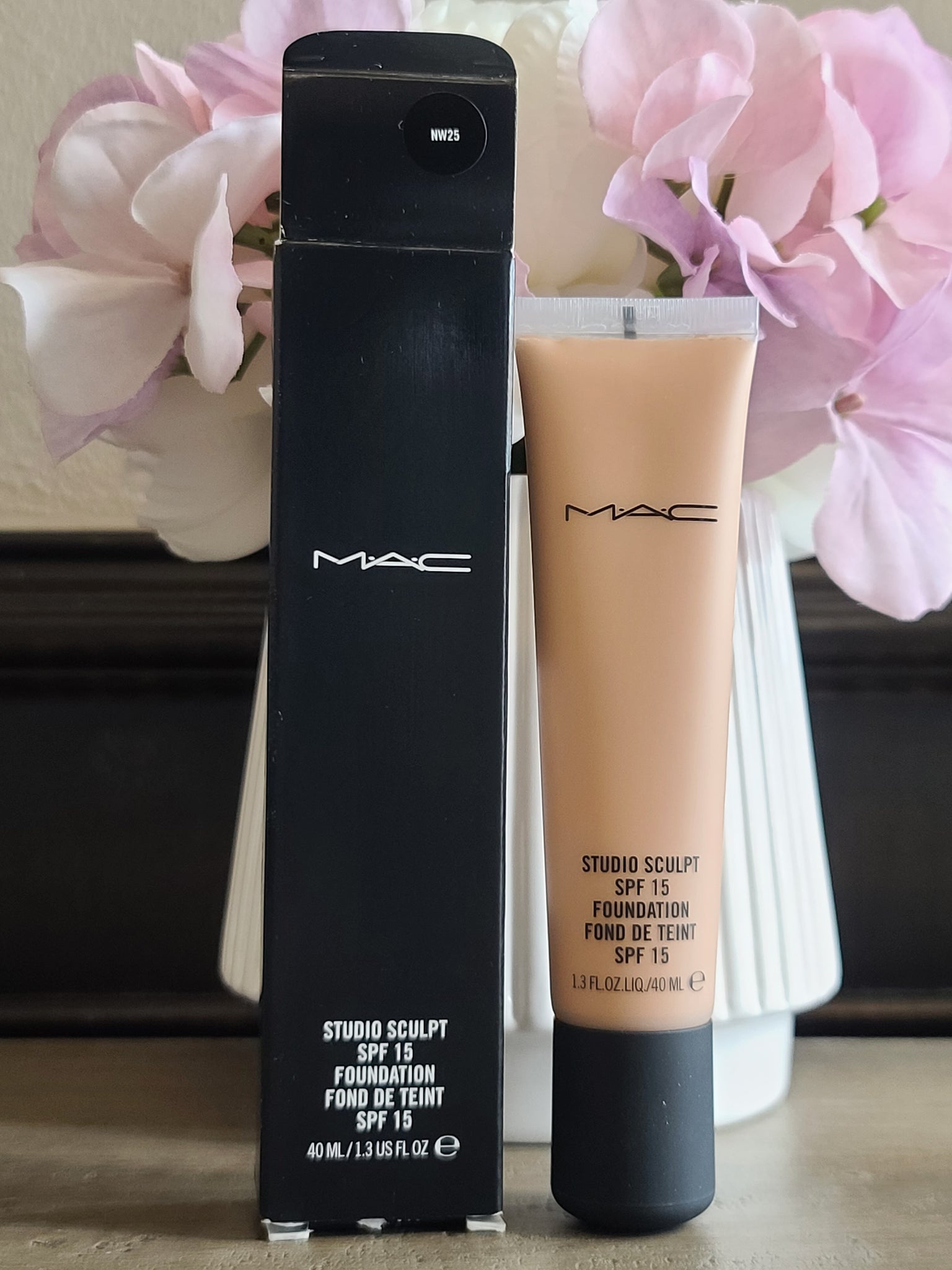 MAC Studio Sculpt SPF 15 Foundation